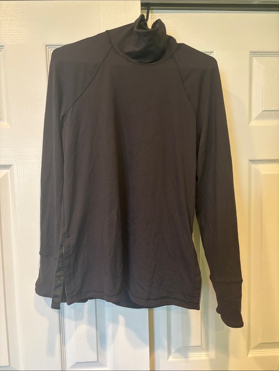 lululemon athletica Tops - Lululemon Women’s Black Mockneck Long Sleeve Pullover